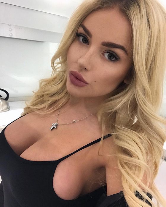 Куртизанки 40+: Искусство Страсти и Опыт в Интимном Досуге